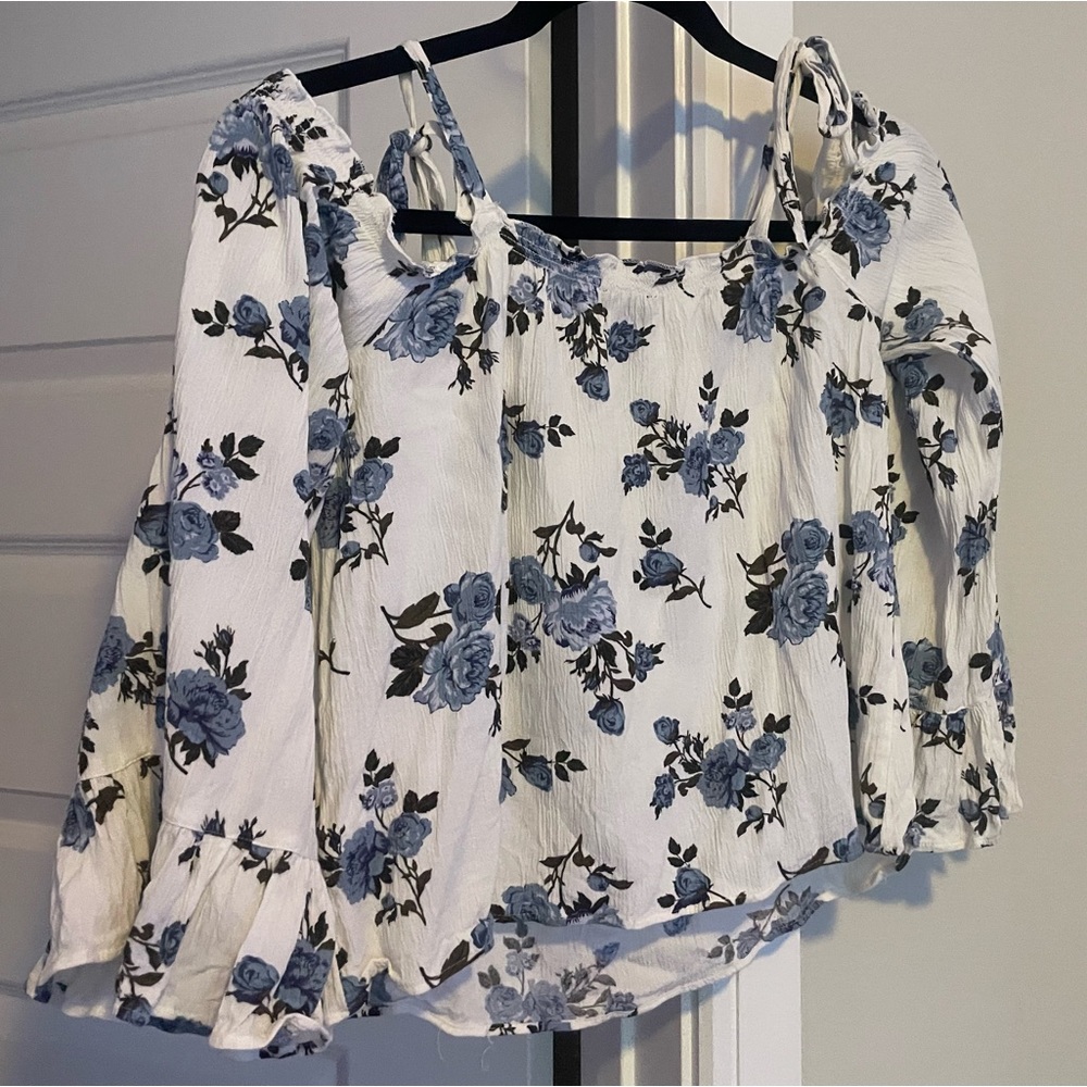 American Eagle Off Shoulder Top